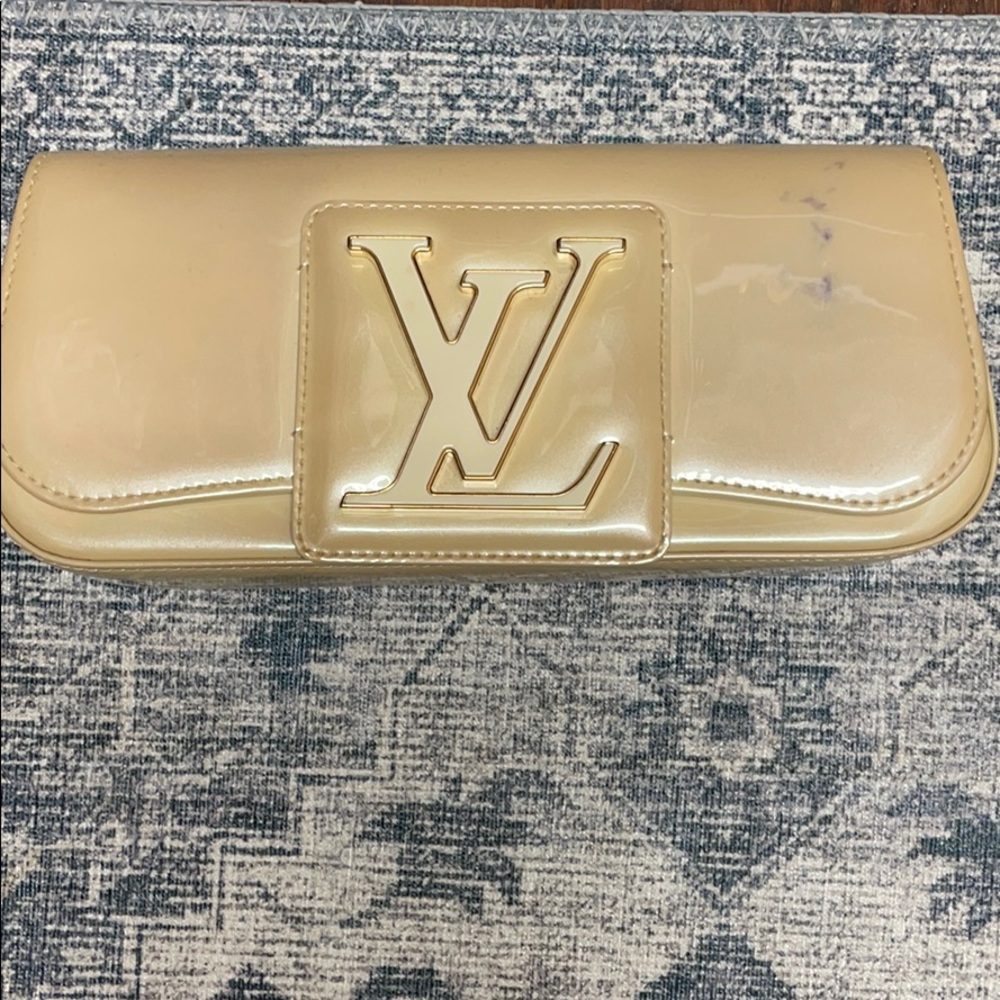 Louis Vuitton Clutch